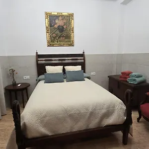 https://casa-de-la-tata-la-juderia-sevilla.es-andalucia.com